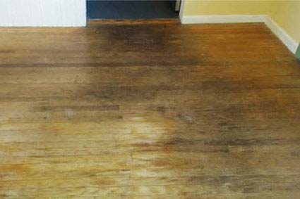 dining room floor before refinishing